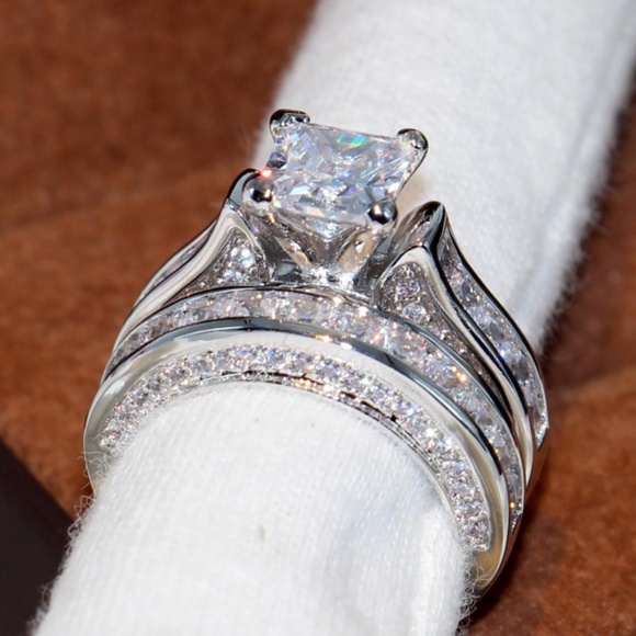 Jewelry - NEW 2pc 925 Silver Princess Cut Diamond Ring Z